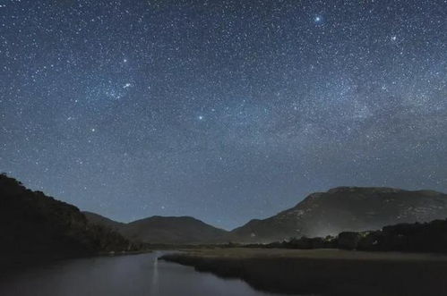 观测六万年一遇的彗星，星辰之舞与人类的探索之旅