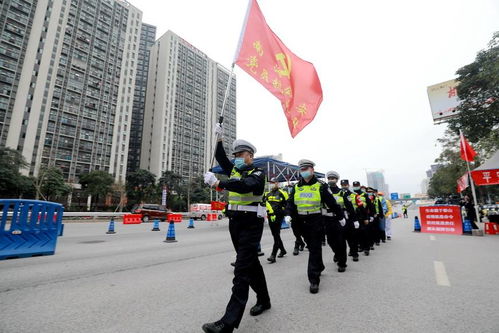 航展民警变临时奶爸，守护与温情同在